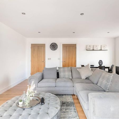 Апартаменты Luxurious 3-Bed Penthouse In Sheffield Handsworth Экстерьер фото