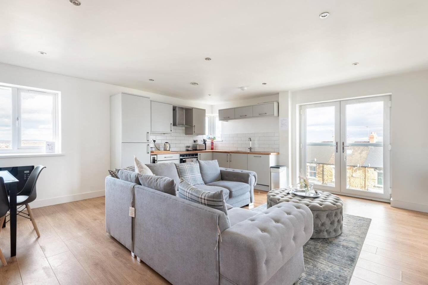 Апартаменты Luxurious 3-Bed Penthouse In Sheffield Handsworth Экстерьер фото