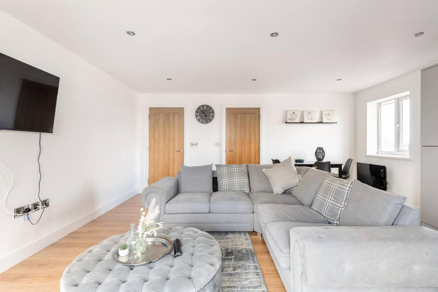 Апартаменты Luxurious 3-Bed Penthouse In Sheffield Handsworth Экстерьер фото